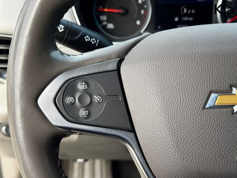 Used 2020 Chevrolet Traverse LT image 19