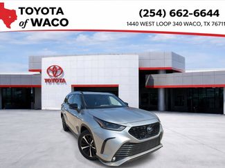 Used 2022 Toyota Highlander XSE FWD video 1