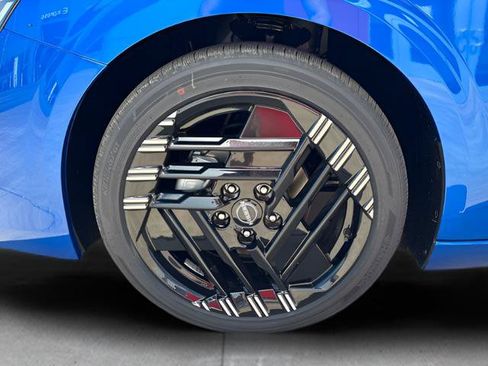 New 2026 Nissan Sentra SR w/ SR Premium Package FWD image 34