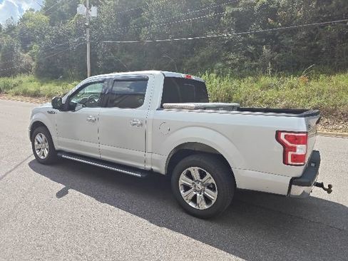 Used 2018 Ford F150 XLT w/ Equipment Group 302A Luxury RWD image 4