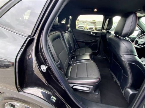 Certified 2025 Ford Escape ST-Line Select AWD/4WD image 19
