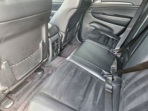 Used 2018 Jeep Grand Cherokee Altitude AWD/4WD image 9