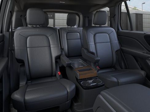 New 2026 Lincoln Aviator Reserve AWD/4WD image 11