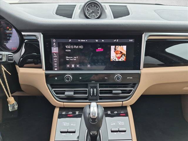 Used 2023 Porsche Macan S AWD/4WD image 12