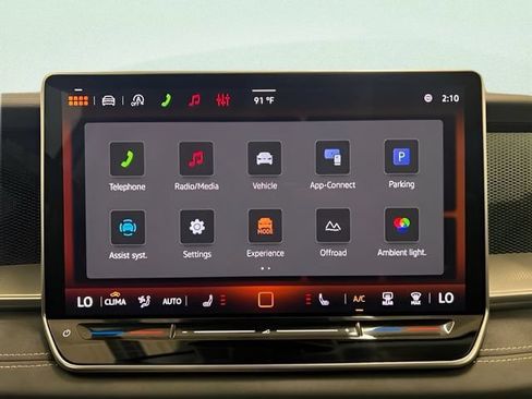 Used 2026 Volkswagen Tiguan SE AWD/4WD image 25