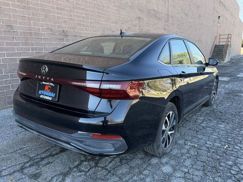 Used 2025 Volkswagen Jetta S image 5