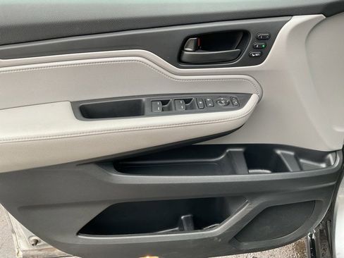 Used 2023 Honda Odyssey EX-L image 11