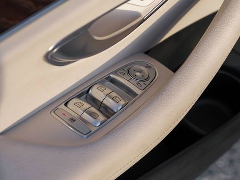 Used 2021 Mercedes-Benz E 350 Sedan image 41