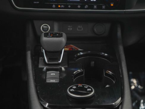 Used 2023 Nissan Rogue SV w/ SV Premium B Package AWD/4WD image 19