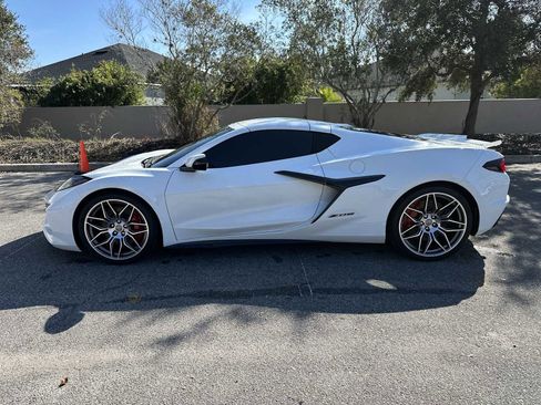 Used 2024 Chevrolet Corvette Z06 image 2