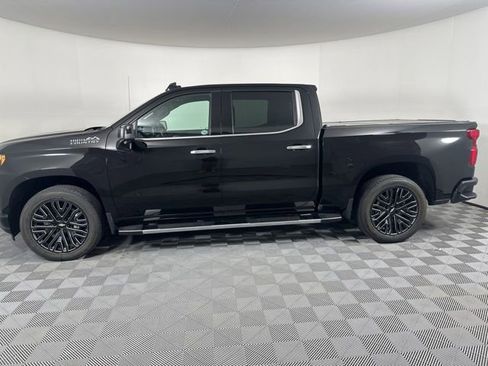Used 2022 Chevrolet Silverado 1500 High Country w/ Technology Package AWD/4WD image 8