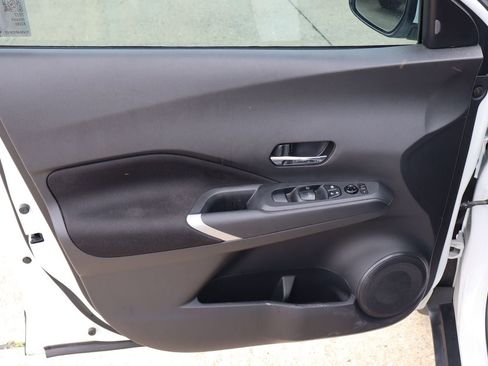 Used 2022 Nissan Kicks SV FWD image 19