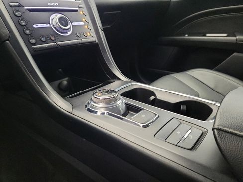 Used 2019 Ford Fusion Energi Titanium image 26