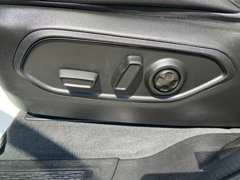 Used 2023 Jeep Grand Cherokee L Laredo AWD/4WD image 28