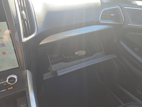 Used 2024 Ford Edge SEL image 31