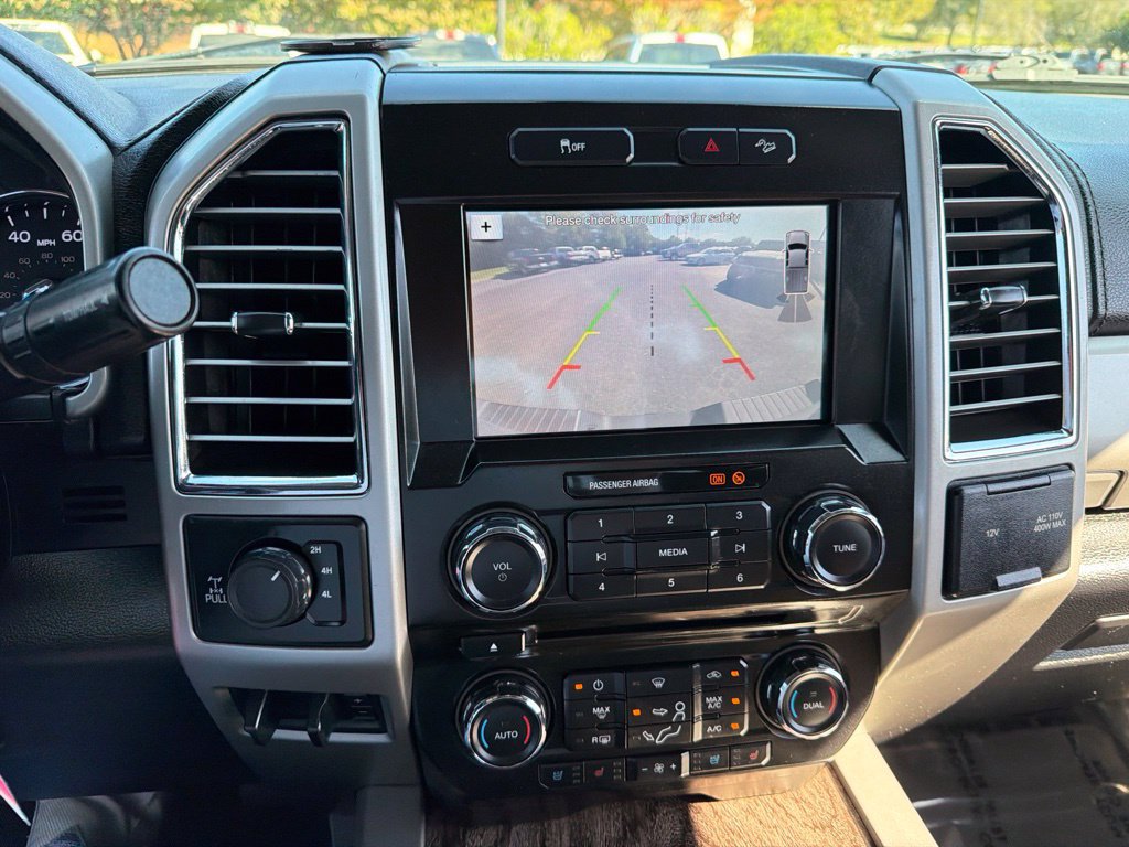 Used 2017 Ford F250 Lariat w/ Lariat Value Package AWD/4WD image 3