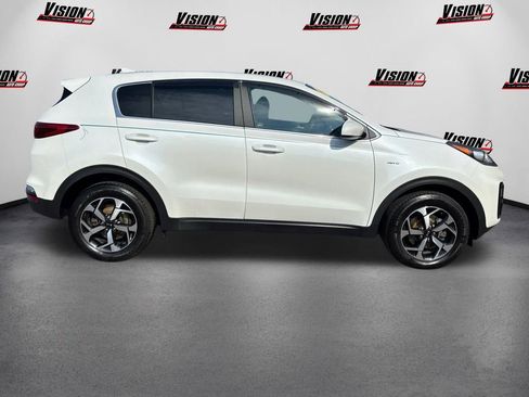 Used 2022 Kia Sportage LX image 4