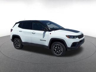 Used 2025 Jeep Compass Trailhawk AWD/4WD video 2