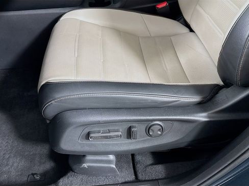 Used 2024 Honda CR-V Sport Touring image 23