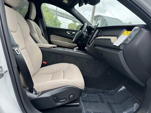 Used 2026 Volvo XC60 B5 Plus w/ Protection Package Premier AWD/4WD image 10