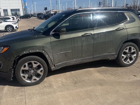 Used 2018 Jeep Compass Limited w/ Navigation Group image 3