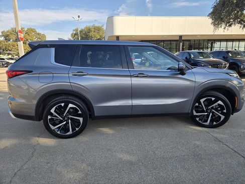 Used 2024 Mitsubishi Outlander SE image 6