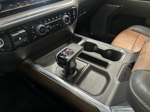 Certified 2024 Chevrolet Silverado 1500 High Country w/ High Country Premium Package AWD/4WD image 33