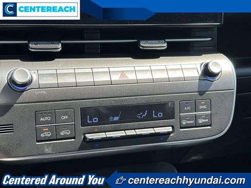 Used 2024 Hyundai Kona Limited AWD/4WD image 28