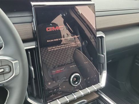 New 2026 GMC Acadia Denali w/ Super Cruise Package image 27