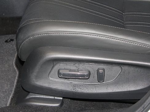 Used 2026 Honda HR-V EX-L image 13