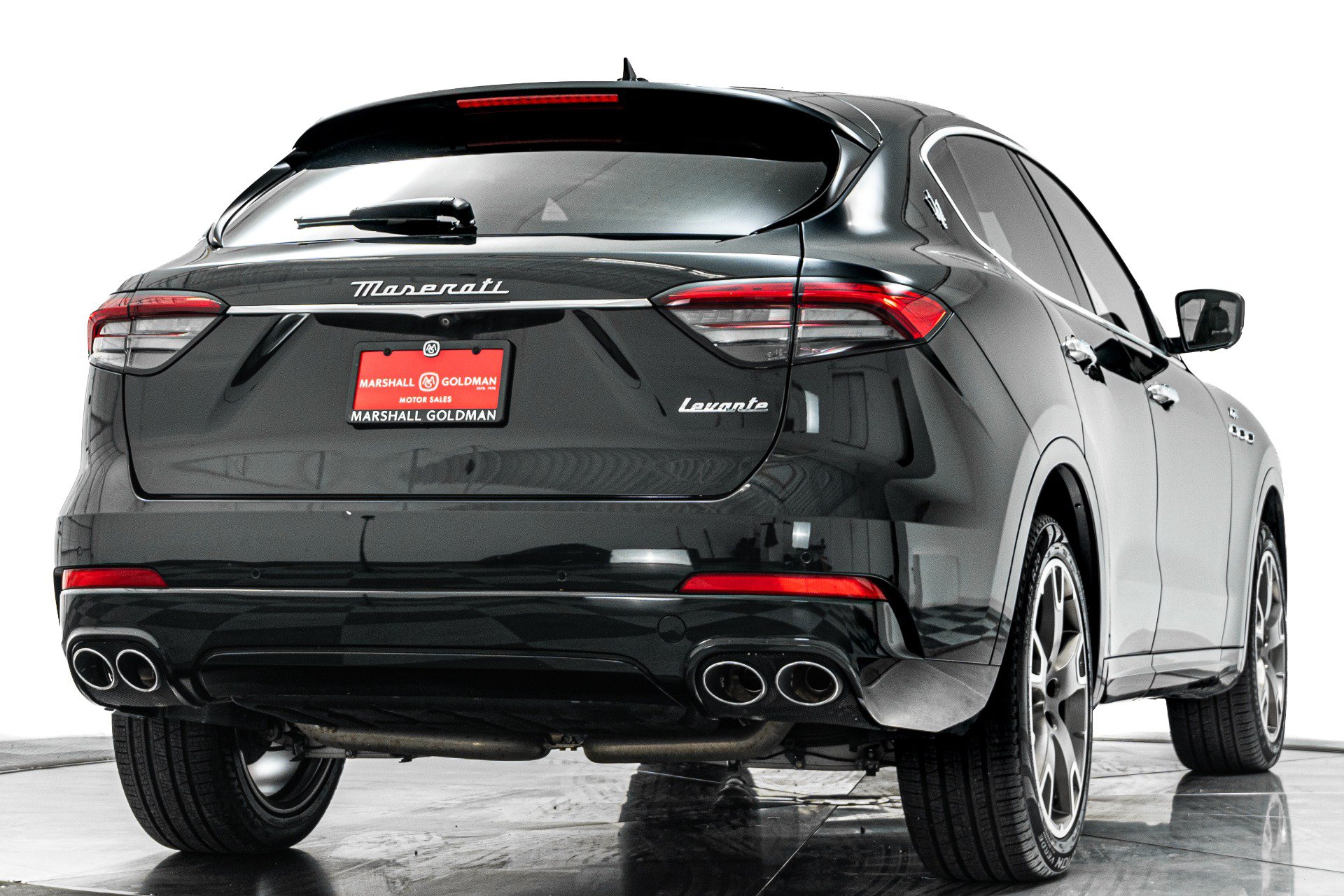 Used 2023 Maserati Levante GT AWD/4WD image 9