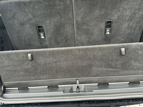 Used 2021 Land Rover Discovery HSE R-Dynamic image 15