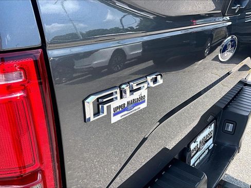 Used 2015 Ford F150 Lariat w/ Equipment Group 502A Luxury AWD/4WD image 8
