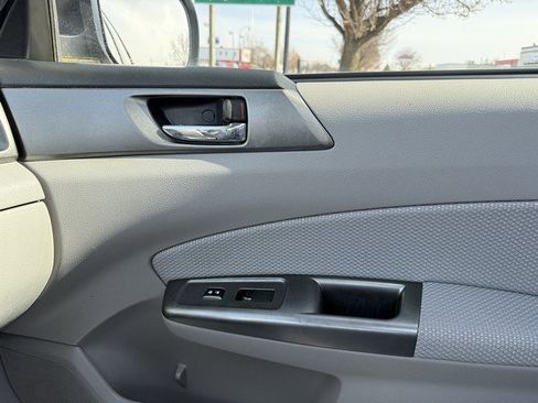 Used 2012 Subaru Forester 2.5X Premium w/ All-Weather Pkg image 36