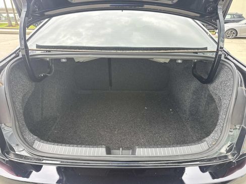 Used 2023 Volkswagen Jetta SE w/ Panoramic Sunroof Package FWD image 8