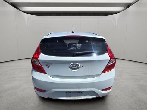 Used 2012 Hyundai Accent SE FWD image 7