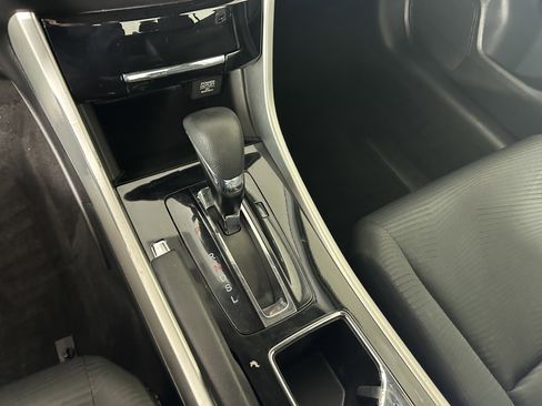 Used 2017 Honda Accord LX image 18