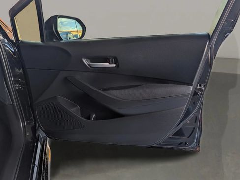 Used 2020 Toyota Corolla LE FWD image 17