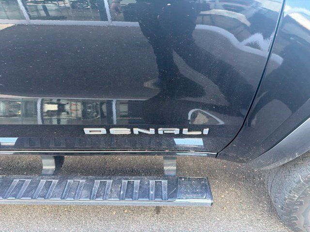 Used 2023 GMC Canyon Denali AWD/4WD image 3