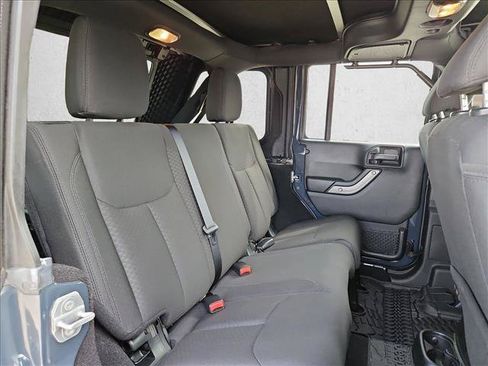 Used 2018 Jeep Wrangler Unlimited Sport S AWD/4WD image 18
