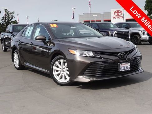 Certified 2019 Toyota Camry LE image 2