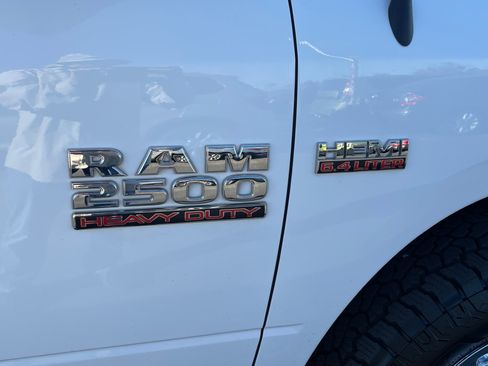 Used 2018 RAM 2500 Tradesman w/ Chrome Appearance Group image 13