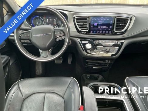 Used 2018 Chrysler Pacifica Limited image 15