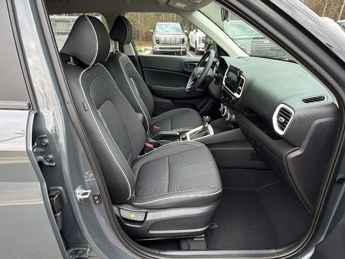 New 2026 Hyundai Venue SEL FWD image 15