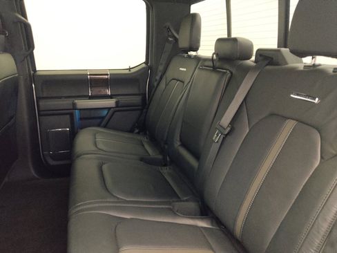 Used 2015 Ford F150 Platinum w/ Equipment Group 701A Luxury RWD image 18