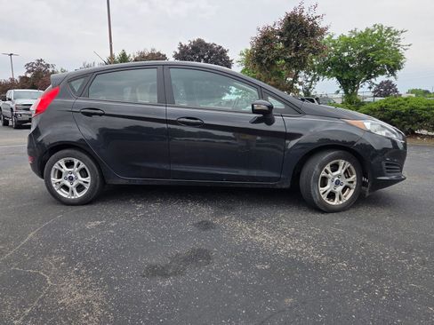 Used 2014 Ford Fiesta SE FWD image 3