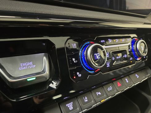 Certified 2025 GMC Sierra 3500 AT4 w/ Technology Package image 26