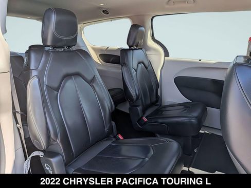 Used 2022 Chrysler Pacifica Touring-L FWD image 28