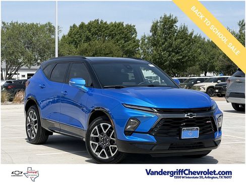 Certified 2026 Chevrolet Blazer RS FWD image 2