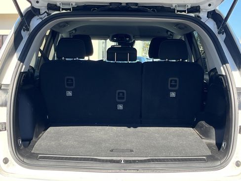 Used 2023 Jeep Grand Cherokee Laredo image 22